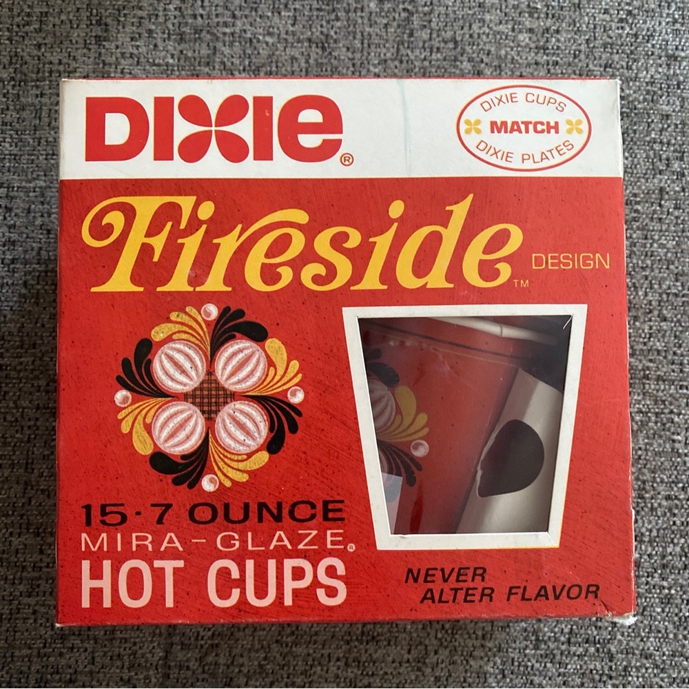 Dixie Fireside Hot Cups Vintage 15 count 7 oz Mira-Glaze Sealed Box